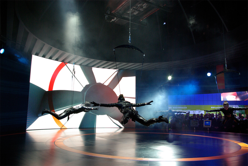 Illustration for article titled 2009 Ford Fiesta Gets Cirque Du Soleil'd In Shanghai